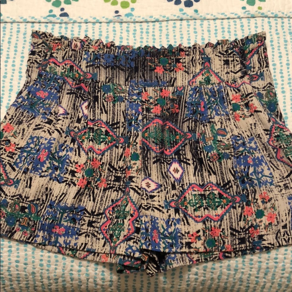 Fun printed shorts🌟